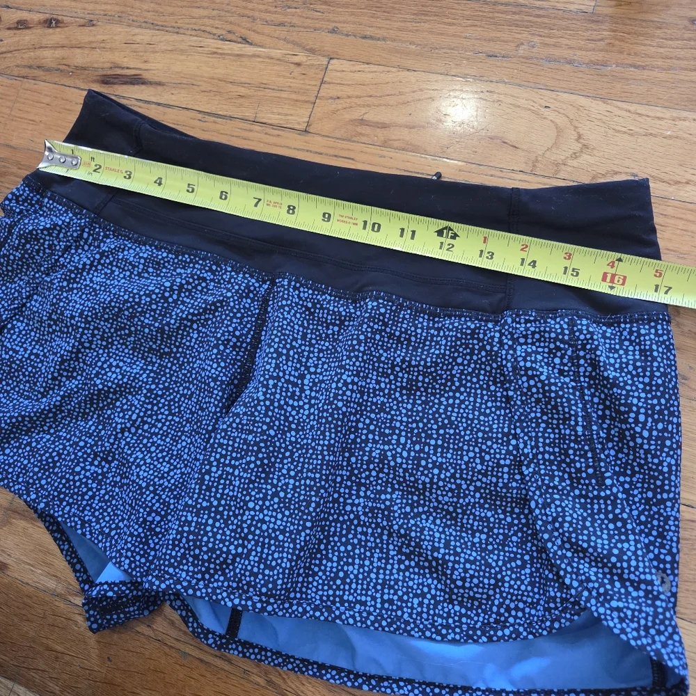 Lululemon Run Times Short‎ Size 8 Bubbles Pipe Dream Blue Black / Black Running
